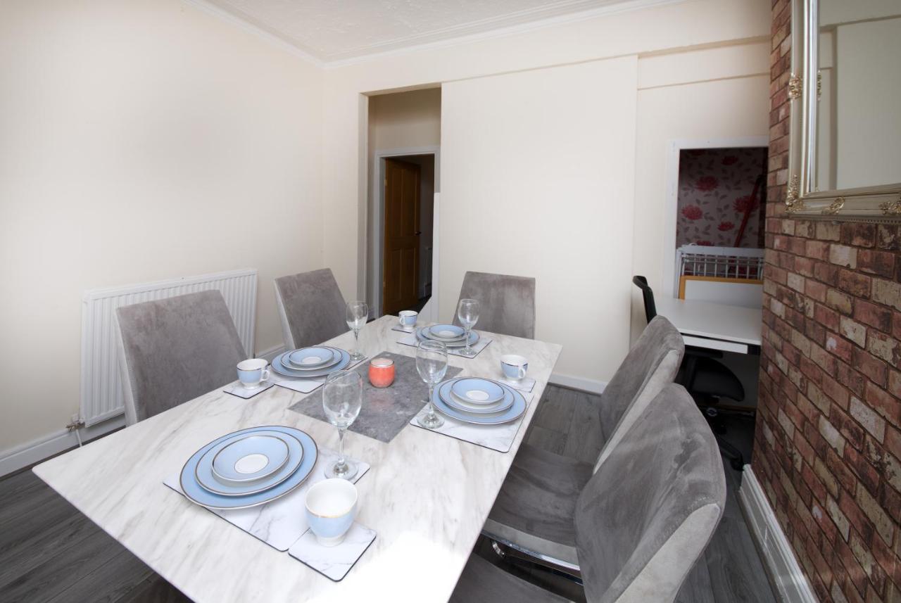 Crystal House 10Min To Manchester City Centre Ideal For Work And Leisure Bagian luar foto